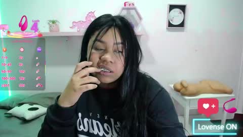 nahomi  online show from November 2, 7:08 am