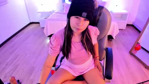 Natalie online show from February 14, 3:33 am