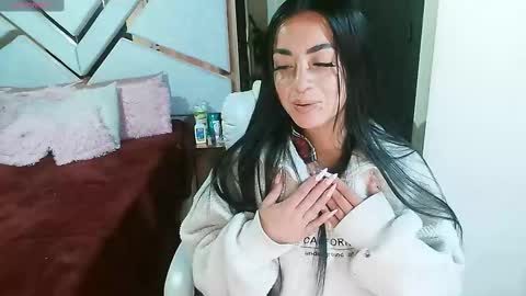 Snapshot of _natashaa19 chatting on March 12, 12:04 pm Natasha Rodriguez independent model online show from March 12, 12:04 pm