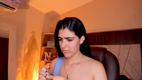 Niah  You can call me Ni or cutie haha online show from January 15, 9:56 pm