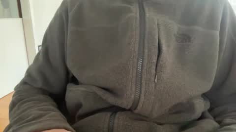 Max online show from December 2, 7:52 am