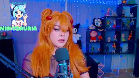 niiky online show from November 12, 11:12 am