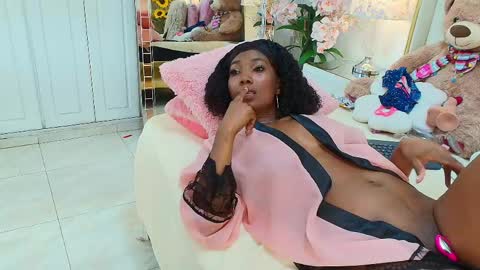  ninafox online show from May 31, 6:09 pm