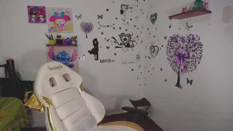 Snapshot of _ninahot chatting on September 12, 9:00 am Nina online show from September 12, 9:00 am