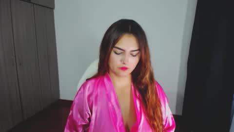 Snapshot of _ninahot chatting on December 13, 5:38 am Nina online show from December 13, 5:38 am