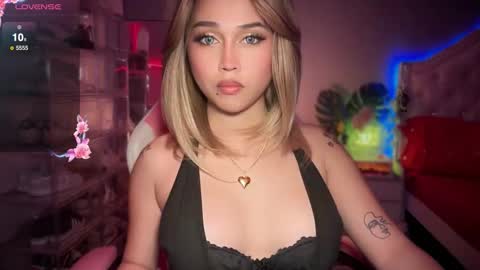 Lily online show from October 10, 3:18 pm