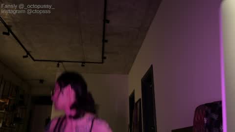 Mikayla online show from March 27, 1:11 am