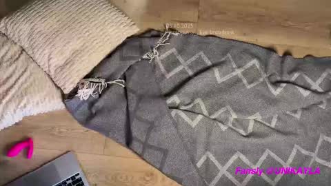 Snapshot of _octopussy_ chatting on October 5, 7:32 pm Mikayla online show from October 5, 7:32 pm