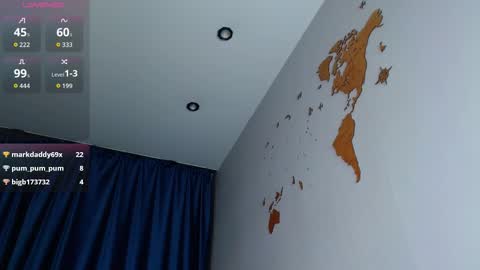 Vegan girl online show from October 23, 7:15 pm