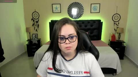 Olivia jones online show from May 12, 11:52 am