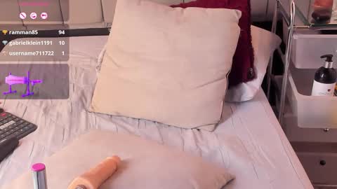 pamela online show from November 13, 10:01 pm