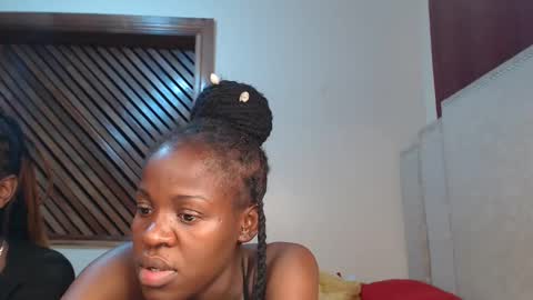 pixie online show from March 3, 9:37 pm