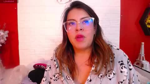 Laura online show from November 15, 12:45 am