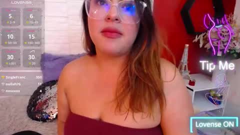 Laura online show from December 13, 7:53 pm