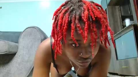 _prettyred online show from October 8, 10:27 pm