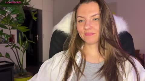 Snapshot of _private_person_ chatting on January 2, 4:56 pm HADLY today day-off see u online 0112 online show from January 2, 4:56 pm