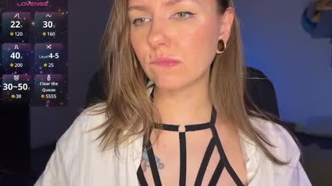 Snapshot of _private_person_ chatting on February 5, 6:15 pm HADLY today day-off see u online 0112 online show from February 5, 6:15 pm