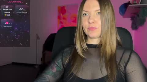 Snapshot of _private_person_ chatting on January 15, 4:54 pm HADLY today day-off see u online 0112 online show from January 15, 4:54 pm