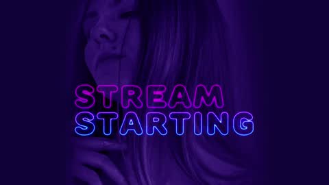 Snapshot of _private_person_ chatting on January 5, 5:30 pm HADLY today day-off see u online 0112 online show from January 5, 5:30 pm