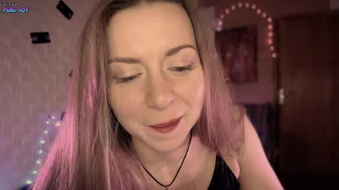 Snapshot of _pure_joy chatting on February 21, 11:43 pm Joy online show from February 21, 11:43 pm