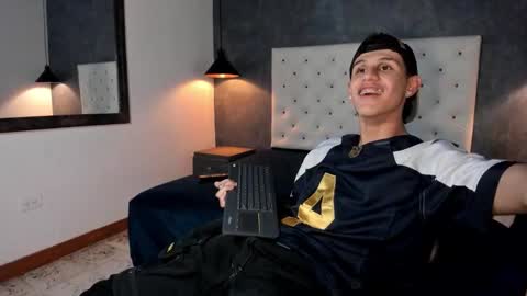 wav online show from December 18, 6:41 am