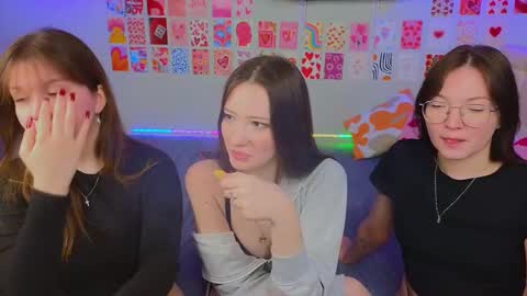 Snapshot of _reverse_gang_ chatting on February 26, 6:26 pm LISSAPVT IS OPEN online show from February 26, 6:26 pm