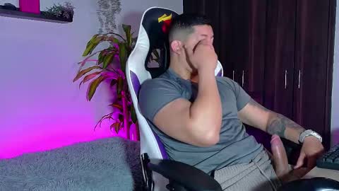 Roberto online show from November 3, 12:28 pm