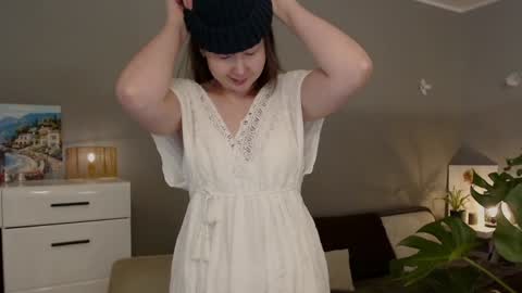 Snapshot of _rosie_cheeks_ chatting on December 2, 10:51 pm See you online show from December 2, 10:51 pm