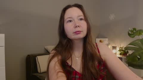 Snapshot of _rosie_cheeks_ chatting on December 10, 9:00 pm See you online show from December 10, 9:00 pm