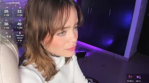 Snapshot of _sabrinamoon chatting on February 21, 2:59 pm online show from February 21, 2:59 pm