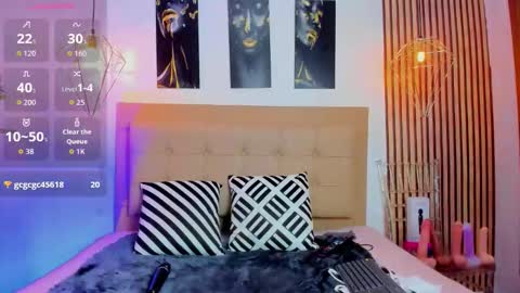 SAMANTHA FOX online show from October 8, 12:00 pm