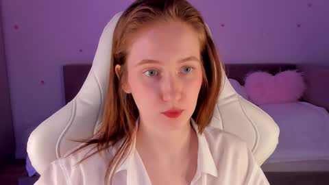 _secretelly_ online show from November 18, 11:13 am