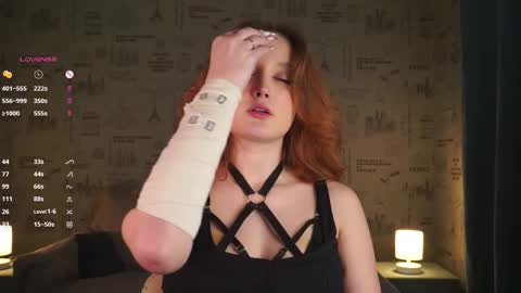 Amelie online show from November 14, 2:52 pm