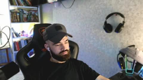 Ask me online show from April 4, 9:38 am