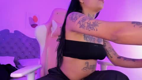 Sharlot online show from September 22, 1:48 pm