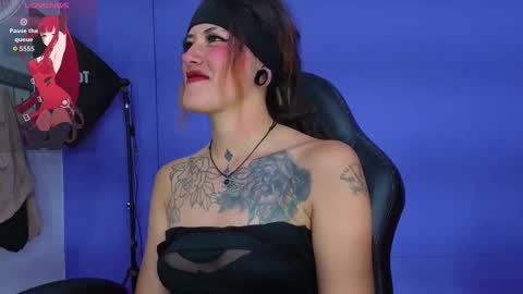 _sharlotte777 online show from November 13, 4:31 pm