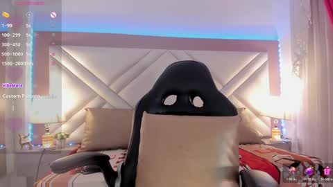 Shayra online show from April 10, 3:17 pm