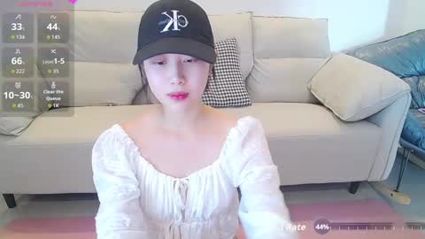 winni online show from September 30, 7:52 am