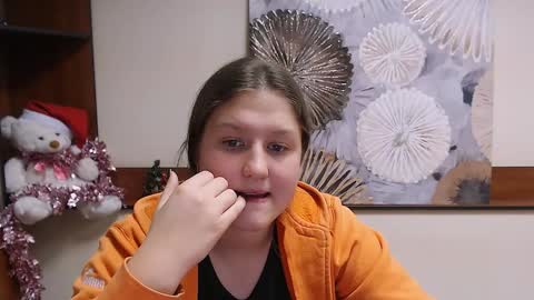 Sofi online show from December 20, 9:39 pm