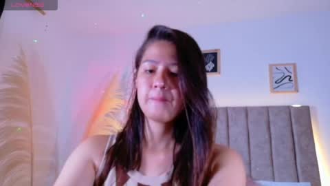 _sofiglow online show from August 4, 12:23 pm