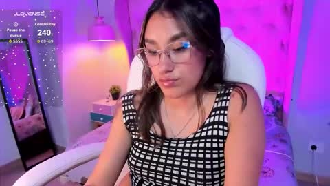 Sophie  online show from January 7, 8:58 pm