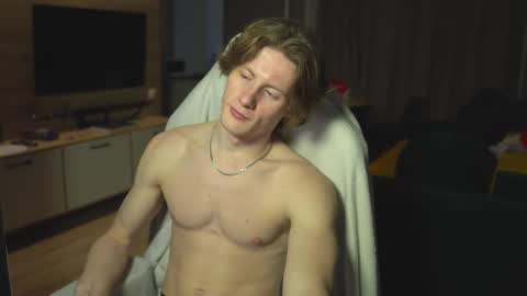 OLIVERpvt is open online show from February 15, 3:31 am