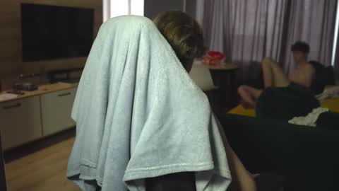 OLIVERpvt is open online show from February 15, 6:33 am