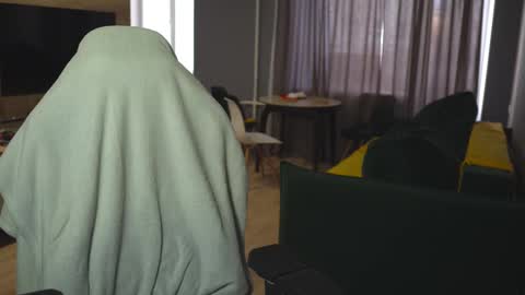 OLIVERpvt is open online show from February 22, 12:18 pm