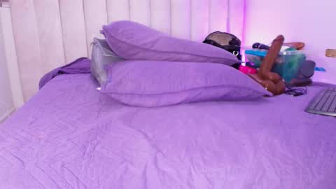 susy online show from March 13, 3:32 am