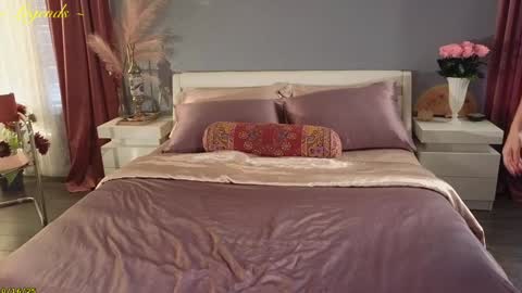 Snapshot of _stella_rose_ chatting on October 16, 11:36 pm Stella online show from October 16, 11:36 pm