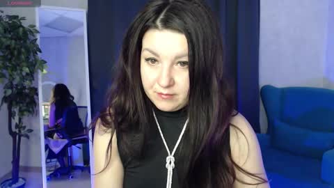 Erica online show from December 3, 1:37 am