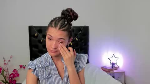 Sussi online show from March 7, 4:22 pm