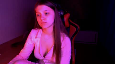 Mari online show from April 3, 5:42 pm