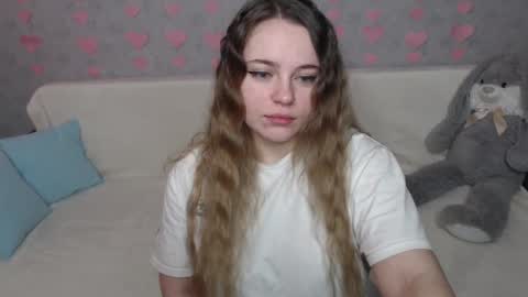 Snapshot of _sweet_lana_ chatting on February 18, 7:10 am Lana online show from February 18, 7:10 am